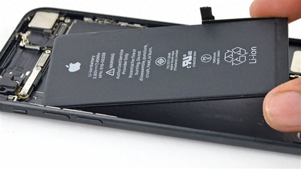 iPhone 18没戏!别被欧盟新规骗了 苹果iPhone依然坚持不可拆卸电池设计 18 第1张 iPhone 18没戏!别被欧盟新规骗了 苹果iPhone依然坚持不可拆卸电池设计 18 第1张
