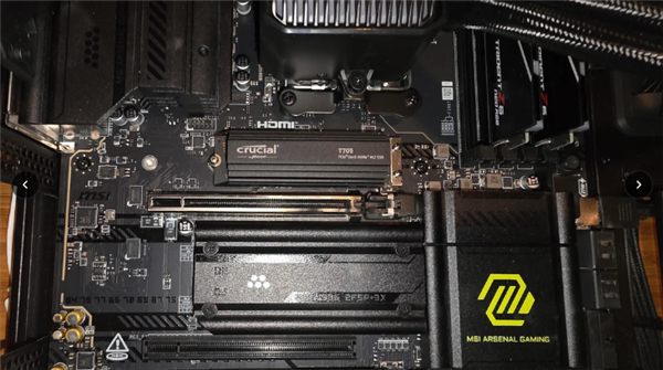 离谱!RTX 5090玩游戏五分钟后炸冒烟了 RTX 5090 第3张 离谱!RTX 5090玩游戏五分钟后炸冒烟了 RTX 5090 第3张