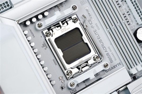 融入雕妹二次元设计!技嘉B850 AORUS ELITE-P ICE主板图赏 技嘉B850 ICE主板 第11张 融入雕妹二次元设计!技嘉B850 AORUS ELITE-P ICE主板图赏 技嘉B850 ICE主板 第11张