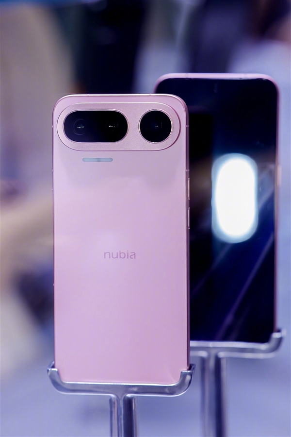 全球首款AI智能体手机 努比亚NaviX Ultra核心规格揭晓：骁龙8E5、7100mAh大电池 Ultra 第1张