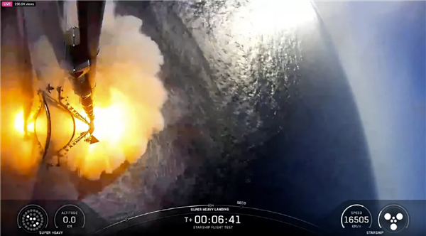 SpaceX星舰第13次试飞成功!首次部署V3版星链 超重型助推器受控溅落 SpaceX星舰 V3版星链 第2张 SpaceX星舰第13次试飞成功!首次部署V3版星链 超重型助推器受控溅落 SpaceX星舰 V3版星链 第2张
