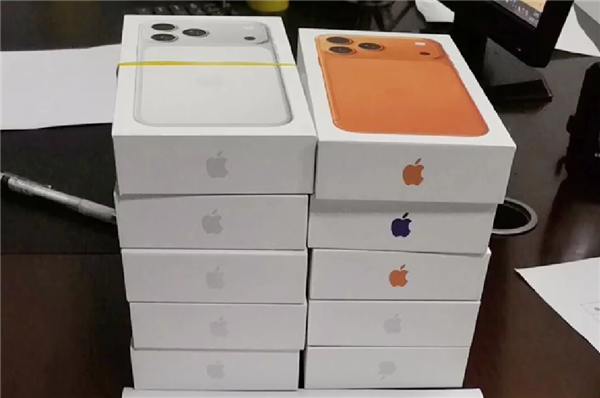 男子买5部iPhone不问价店长直接报警:称集齐10部即可迈入婚姻殿堂 男子买5部iPhone不问价店长直接报警 第1张 男子买5部iPhone不问价店长直接报警:称集齐10部即可迈入婚姻殿堂 男子买5部iPhone不问价店长直接报警 第1张