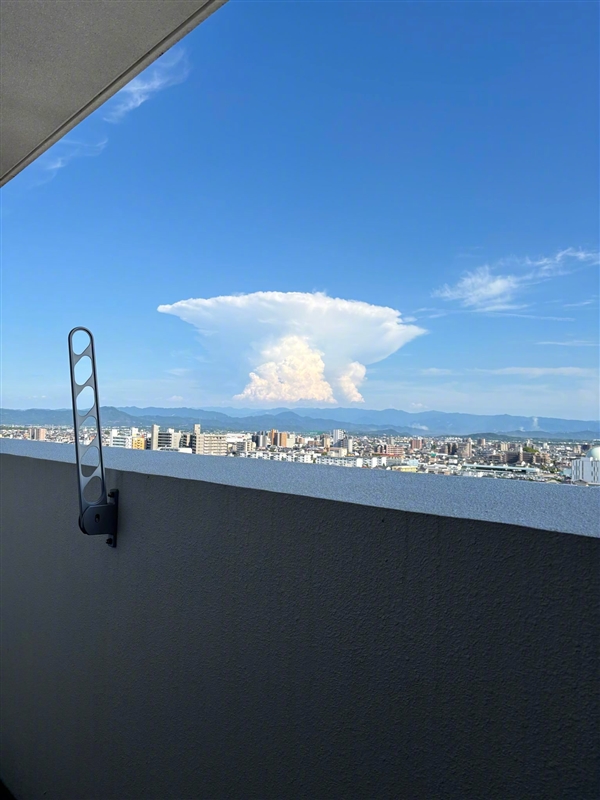 7.1级强震后 日本熊本天空浮现巨型蘑菇云 第4张