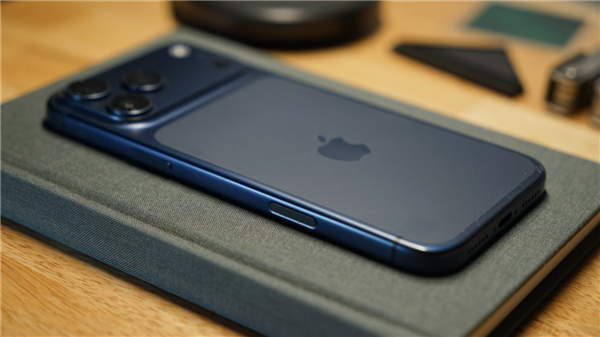 iPhone 18 Pro混用基带芯片:国行搭载C2 美版独享高通方案 Pro混用基带芯片 第1张 iPhone 18 Pro混用基带芯片:国行搭载C2 美版独享高通方案 Pro混用基带芯片 第1张