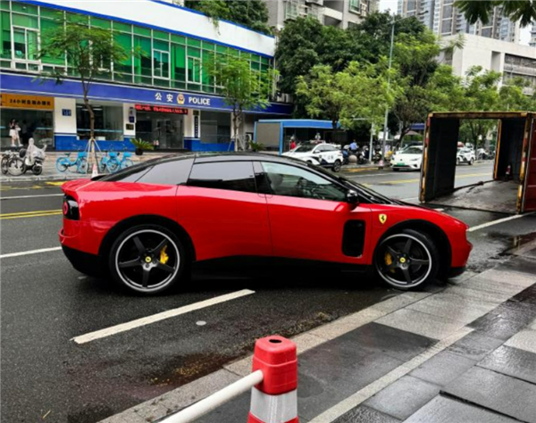 一车难求!法拉利首款纯电车型Luce卖爆:下单两年后才能提车 法拉利首款纯电车型Luce 第3张 一车难求!法拉利首款纯电车型Luce卖爆:下单两年后才能提车 法拉利首款纯电车型Luce 第3张