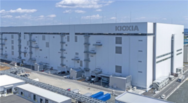 铠侠将展示全新CXL内存扩展模块 面向AI大模型负载 铠侠 CXL内存 AI大模型负载 第1张
