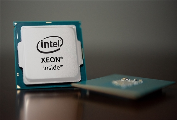 Intel下代至强7首次现身！32核240MB缓存、18A-P工艺跑通 Intel至强7 第4张