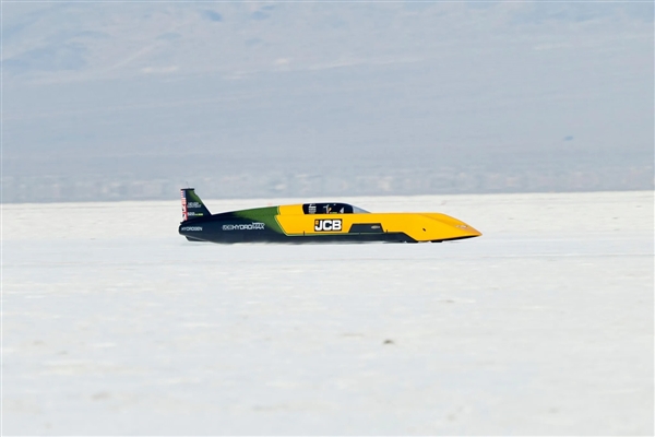 653km/h人飞魂追!氢动力车陆地速度纪录被刷新 氢动力车 第7张 653km/h人飞魂追!氢动力车陆地速度纪录被刷新 氢动力车 第7张