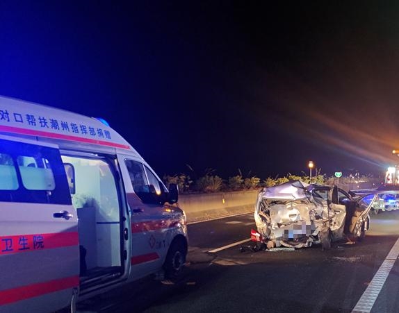 司机因错过高速口倒车 被追尾致乘客身亡 交警:担主责 被追尾 第2张 司机因错过高速口倒车 被追尾致乘客身亡 交警:担主责 被追尾 第2张