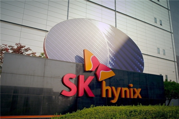 SK海力士将采用英特尔EMIB封装技术:打造下一代HBM 英特尔EMIB封装技术 第1张 SK海力士将采用英特尔EMIB封装技术:打造下一代HBM 英特尔EMIB封装技术 第1张