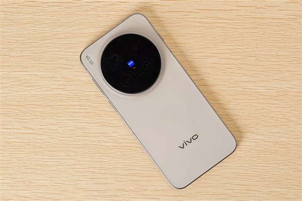 vivo X500影像大升级：Pro档同款索尼5000万主摄 拍照党的唯一选择 X500 第1张