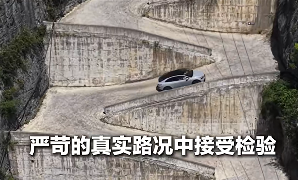 美国博实测!乐道L60智驾闯重庆8D迷宫:挂壁公路全程零接管 乐道L60智驾闯重庆8D迷宫 第3张 美国博实测!乐道L60智驾闯重庆8D迷宫:挂壁公路全程零接管 乐道L60智驾闯重庆8D迷宫 第3张