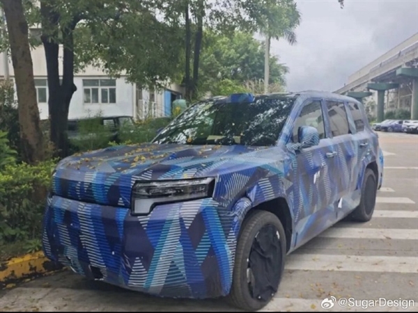 比亚迪再添猛将!方程豹钛6谍照曝光:延续方盒子设计 方程豹钛6 第2张 比亚迪再添猛将!方程豹钛6谍照曝光:延续方盒子设计 方程豹钛6 第2张