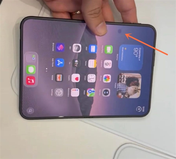 纱窗效应明显!iPhone Duo屏下前摄被吐槽 网友:还不如5年前的小米MIX 4 iPhone Duo 第1张 纱窗效应明显!iPhone Duo屏下前摄被吐槽 网友:还不如5年前的小米MIX 4 iPhone Duo 第1张