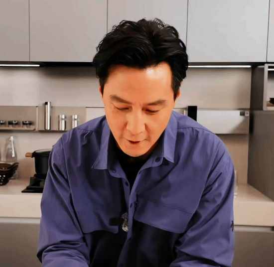 51岁吴彦祖:我又创业了 首款亲自设计产品曝光 吴彦祖创业 第4张 51岁吴彦祖:我又创业了 首款亲自设计产品曝光 吴彦祖创业 第4张