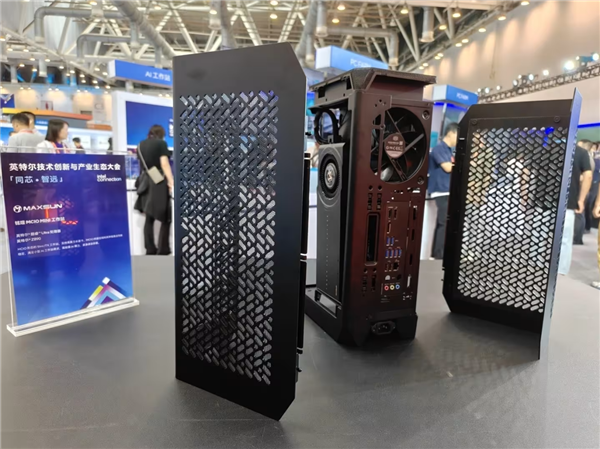 显卡不插主板了!铭瑄Z890 ITX主板用MCIO接口外接显卡 铭瑄Z890 ITX主板 MCIO接口外接显卡 第3张 显卡不插主板了!铭瑄Z890 ITX主板用MCIO接口外接显卡 铭瑄Z890 ITX主板 MCIO接口外接显卡 第3张