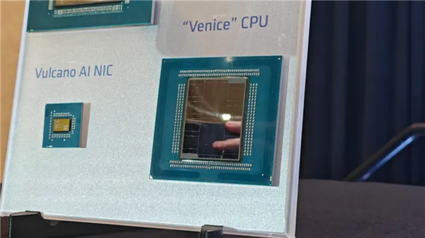 AMD公布EPYC 9006系列服务器处理器规格:最高256核心 价格高达14904美元 EPYC 9006服务器处理器 第1张 AMD公布EPYC 9006系列服务器处理器规格:最高256核心 价格高达14904美元 EPYC 9006服务器处理器 第1张