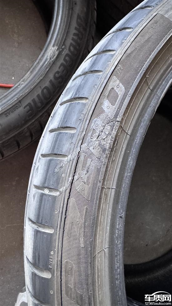 一汽奥迪A4L遭车主集体投诉:原车倍耐力轮胎开裂 厂家不理赔 奥迪A4L 第2张 一汽奥迪A4L遭车主集体投诉:原车倍耐力轮胎开裂 厂家不理赔 奥迪A4L 第2张
