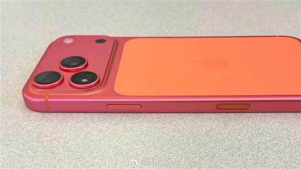 历史重演！用户吐槽iPhone 18 Pro褪色：跟上代问题一模一样 iPhone Pro 第3张