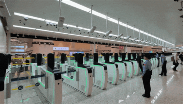 海光CPU杀入全球最大陆路口岸!日通关20万人次:通关硬件100%国产化 海光CPU 第2张 海光CPU杀入全球最大陆路口岸!日通关20万人次:通关硬件100%国产化 海光CPU 第2张