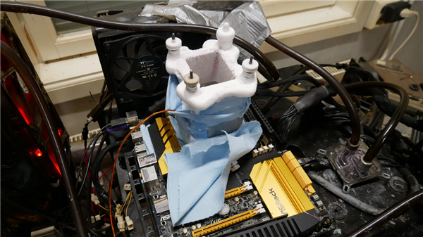 12年世界纪录终结！i5-4670K猛超至6.3GHz：配DDR3创纪录 i5-4670K猛超至6.3GHz 第4张